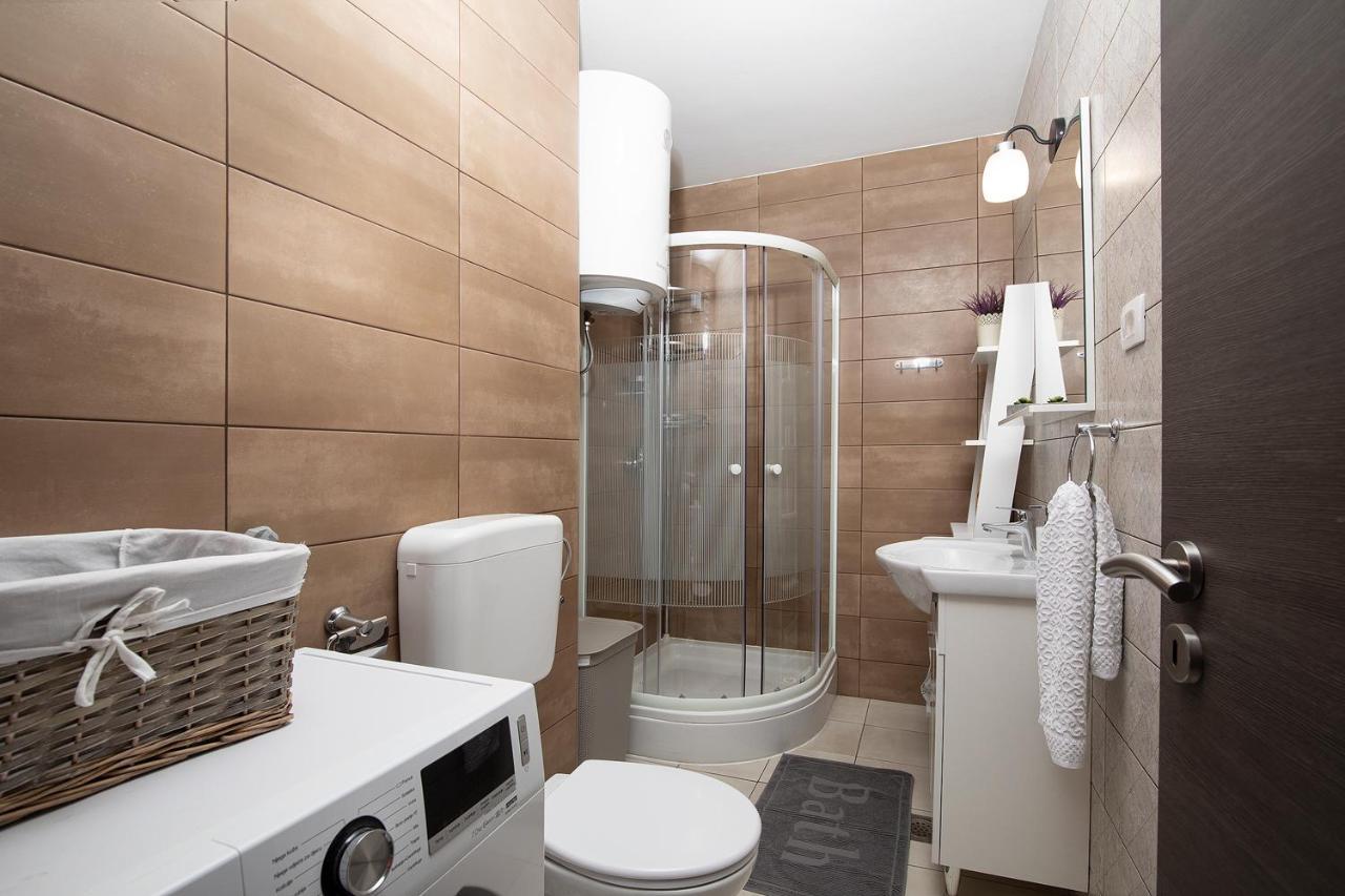 Stylish City Stay With Balcony & Free Parking PUY Exterior foto